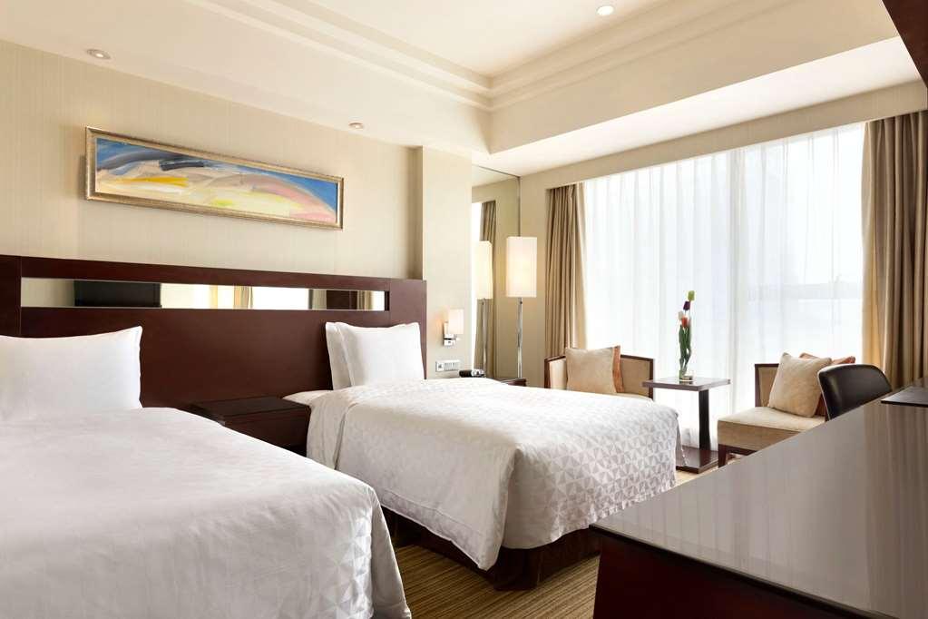 Ramada Plaza Lianyungang Hotel Ruang foto