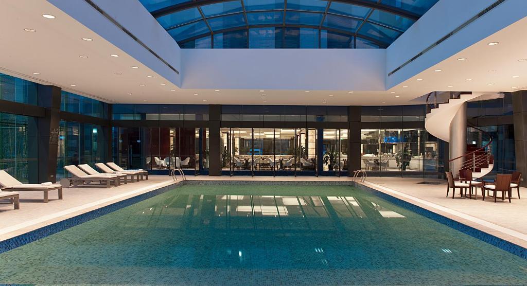 Ramada Plaza Lianyungang Hotel Bagian luar foto